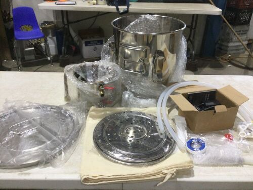 Stainless Steel Distilling Kit  - Lot 1045