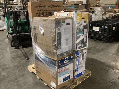 Lot of (4) Toilets & (1) Bathtub - Uninspected, Store Return, Straight Off a Truck - Lot 125