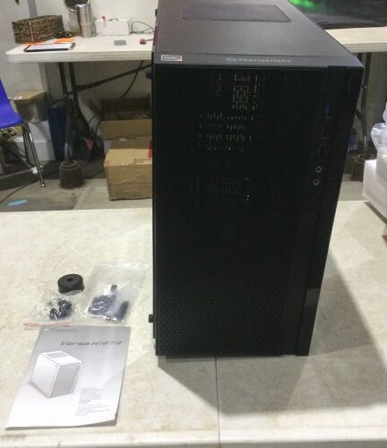 Thermaltake Versa H18 Tempered Glass Black Micro ATX Gaming Computer Case - Lot 597