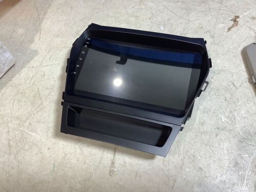 9" HD Car Multimedia Player  - Lot 828
