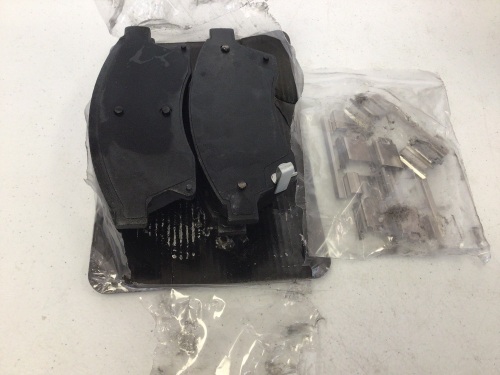 Sim-1522 Semi-Metallic Brake Pads, E-Commerce Return - Lot 291