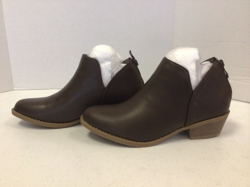 Womens Low Heel Ankle Boots V Cutout Dark Brown Toe Stacked Chunky Heel Booties, Size 36, Appears New - Lot 448