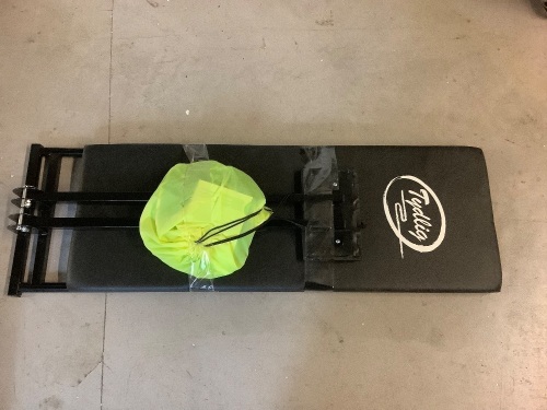 Tylig Workout Bench with Accesories, Dirty, Ecommerce Return - Lot 206