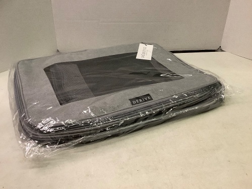 Lot of (2) Devive Compression Packing Cubes, Appears New - Lot 219