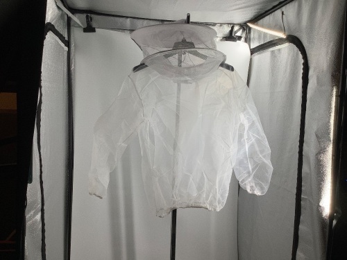 Mesh Bee Suit, Small Rip, Ecommerce Return - Lot 236