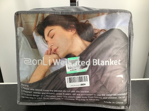 Weighted Blanket, Approx 10lbs, Appears New - Lot 259