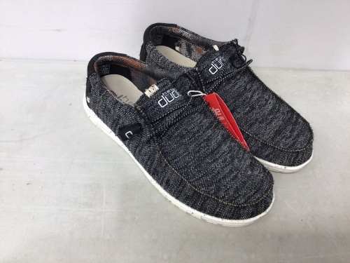 Hey Dude Mens Shoes, 11, Has Security Tag, E-Comm Return - Lot 512