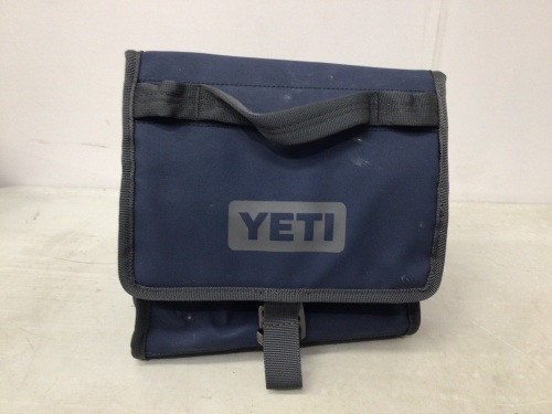 Yeti Daytrip Lunch Bag, E-Comm Return - Lot 303