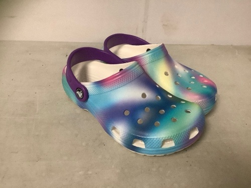 Kids Crocs, 3, E-Comm Return - Lot 328