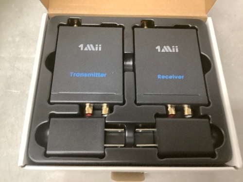 1Mii Wireless Transmitter Receiver, Powers Up, Appears new, Retail 99.99 - Lot 432