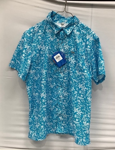 Columbia Mens Button Down Shirt, L, Has Security Tag, Appears new - Lot 155