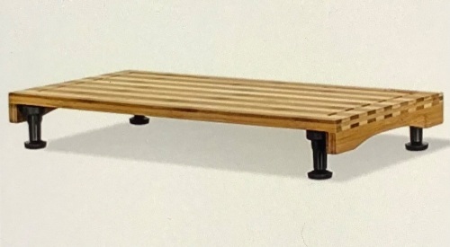 Prosumer's Choice, Cover Bamboo, Cutting Board, Like New, Retail - $49.99 - Lot 18