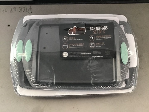 Gorilla Grip, Non-Stick Baking Pans, Set of 3, New, Retail - $21.99 - Lot 154