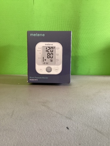 Metene, B15, Blood Pressure Monitor, Like New, retail - $25.49 - Lot 207