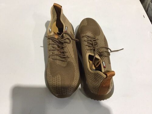 SUADEX Indestructible Steel Toe Work Shoes, Size 44 - Lot 325