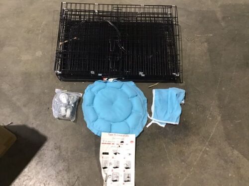 Large Pet Cage with Accessories - Lot 529