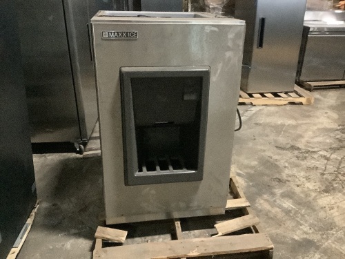Maxx Ice MIDX200 30" Hotel Ice Dispenser with 190 lbs. Storage Capacity - For Parts or Repair  - Lot 158