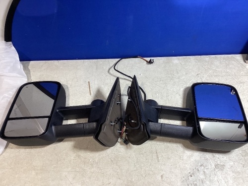 Pair of Towing Mirrors with Turn Signals  - Lot 869
