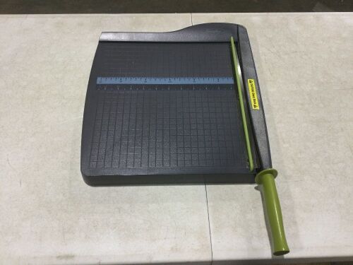 Swingline Paper Cutter - Lot 911