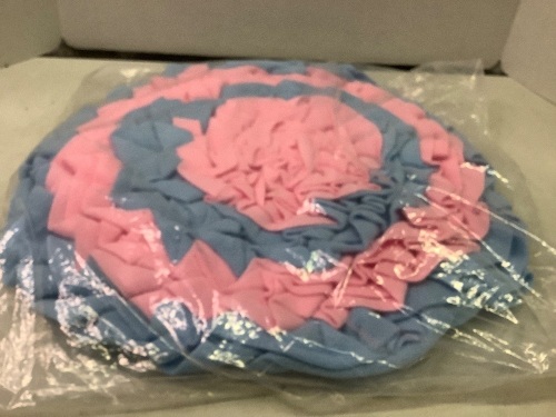 Snuffle Mat for Dogs, Appears New - Lot 270