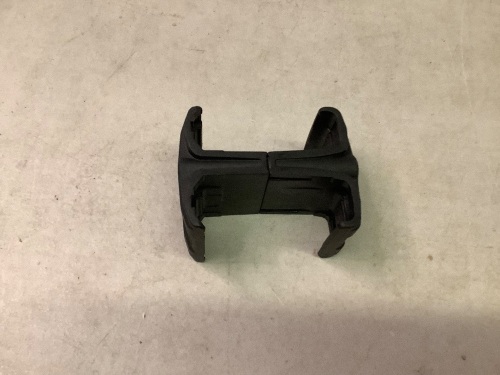 Magpul Maglink, Coupler for PMAG 30 and PMAG 30 M3 magazines, Appears New/ Box Damaged - Lot 276