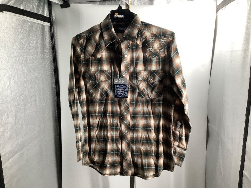 Wrangler Flannel Shirt, Medium, Appears New - Lot 304