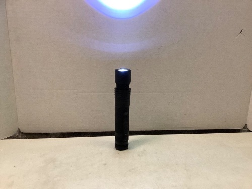 Ten Tap Programable Flashlight with Case, Powers On, Ecommerce Return - Lot 256