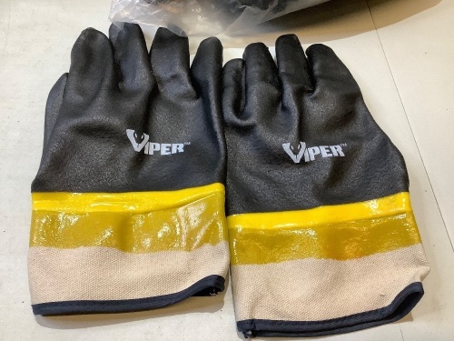 Lot of (12) Pair of Work Gloves, Appears New - Lot 419