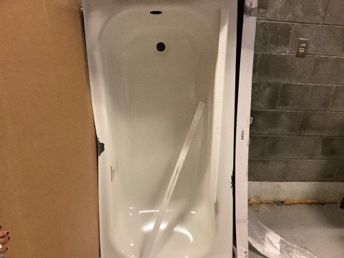 Profit Steel Bathtub, Some Scratches and Dents, Ecommerce Return - Lot 18
