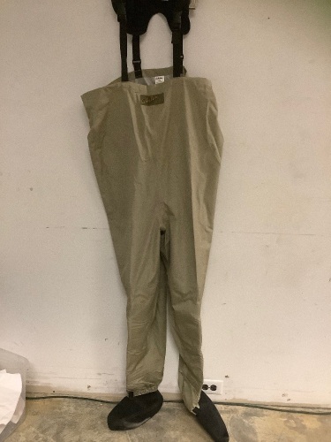 Mens Chest Waders, LR, E-Comm Return, Retail 149.99 - Lot 31