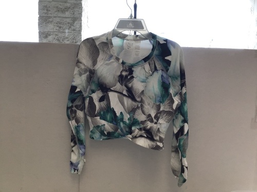Calia Long Sleeve Crop Top, M, Appears New - Lot 416