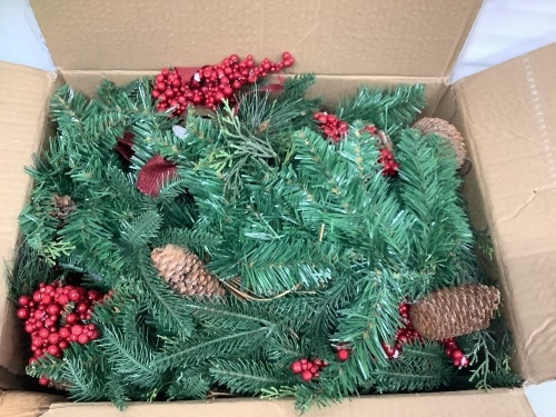 9ft Christmas Garland, E-Comm Return - Lot 496