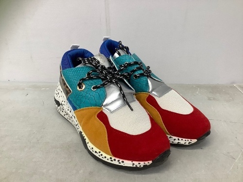 Lucky Step Womens Climbing Shoes, 9, Appears New - Lot 545