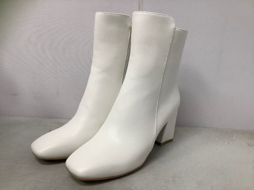 Womens Boots, 8, Appears new - Lot 293