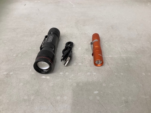 Lot of (2) Flashlights, Powers Up, E-Comm Return - Lot 146