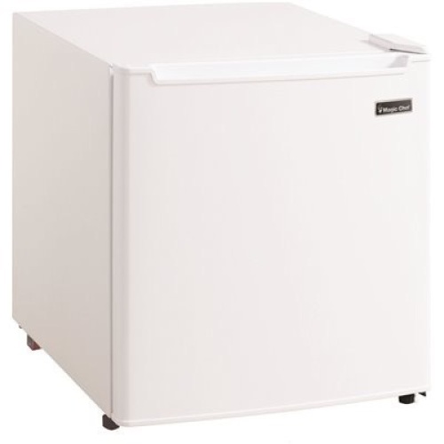 Magic Chef 1.7 cu. ft. Mini Fridge with Freezer, White - New  - Lot 455