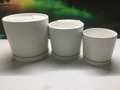 White Ceramic Planter Pot with Drainage and Saucer, Set of 3 - New  - Lot 698