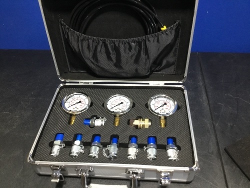 Hydraulic Pressure Gauge Test Kit 9000 PSI No Distortion Construction - E-Comm Return, Appears New with Damage - Lot 609