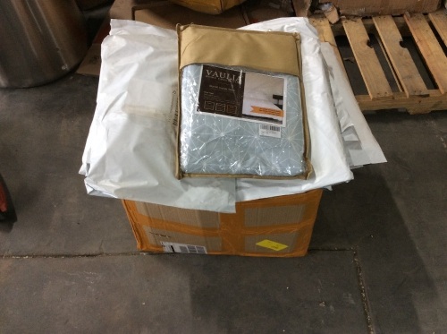 Lot of (24) Vaulia Duvet Cover Sets, King - Appear New - Lot 1600