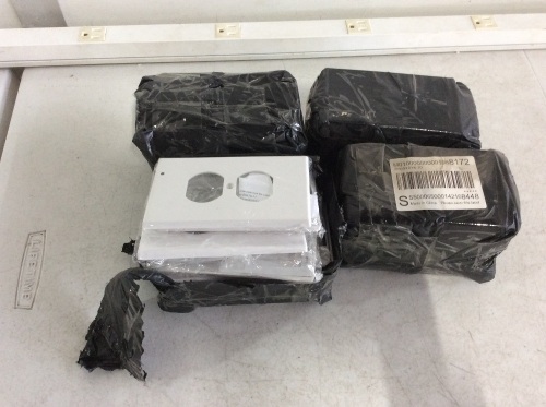Lot of (40) Outlet Wall Plates - Appear New  - Lot 588