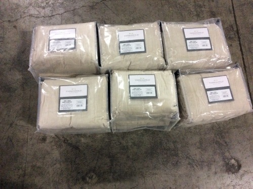 Lot of (6) Threshold 3 Piece Duvet Cover Sets, King - New - Lot 659