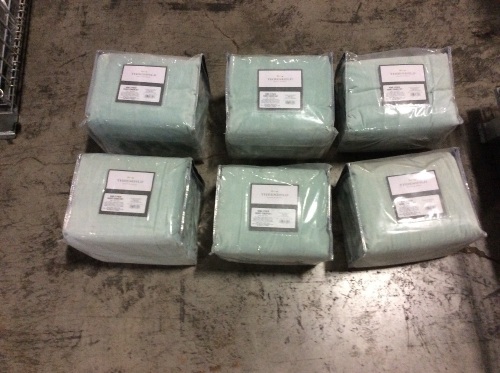 Lot of (6) Threshold 3 Piece Duvet Cover Sets, King - New - Lot 664