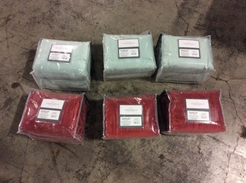Lot of (6) Threshold 3 Piece Duvet Cover Sets, Full/Queen - New - Lot 800