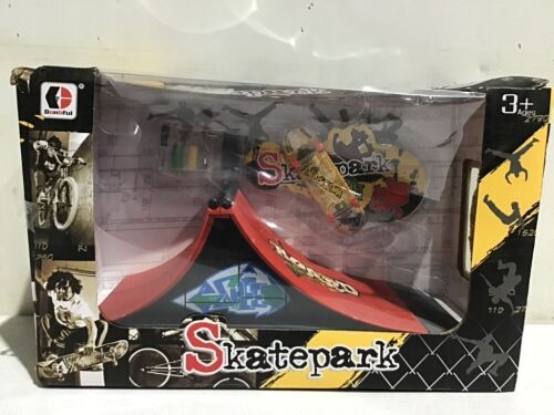 Fingerboard Set Mini Skateboard Park Toy - Lot 547
