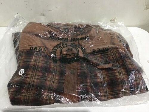Tartan Plaid Button-Up Shirt, Size XL (52) - Lot 1177