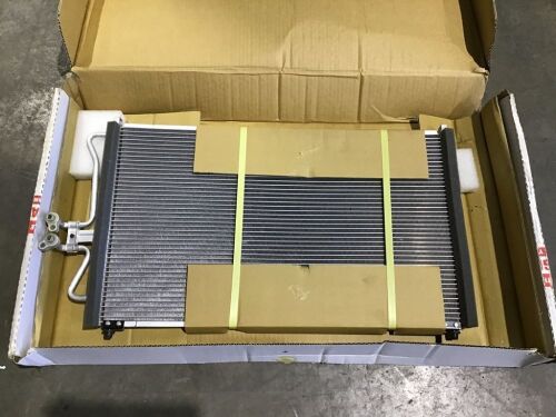 Tong Yang A/C Condenser for 2001-2003 Ford Escape, Replacement Part for FD39043A - Lot 745