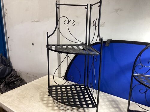 Set of (2) Metal Flower Pot Racks - Lot 1127