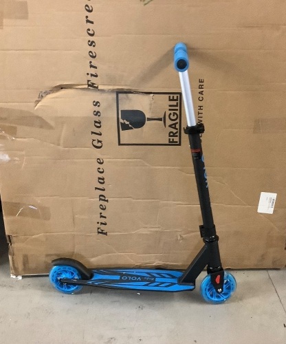 Kos Kick Scooter with Light Up Wheels, Appears New - Lot 212