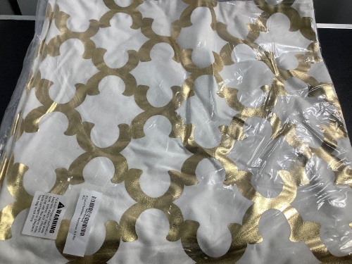 Lot of (2) Pack of 2 Throw Pillow Covers, White, Appears New - Lot 240