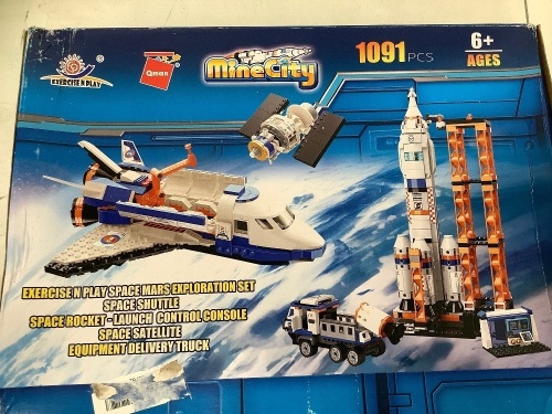 Mine City Spaceship Playset, New - Lot 469
